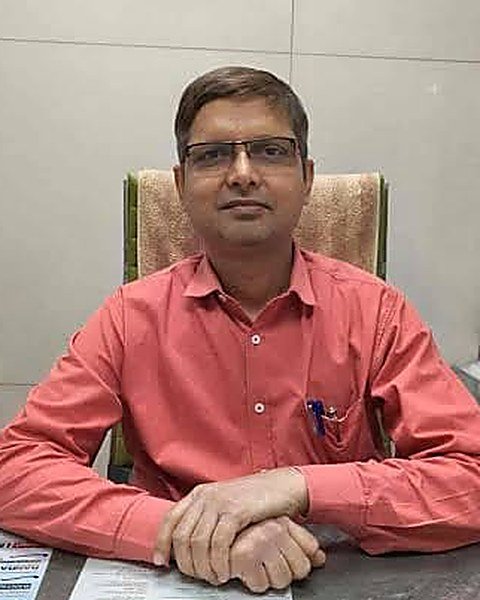 Dr. Qamar Siddiqui, Neurosurgery & Spine at Narayan Hospital Gorakhpur